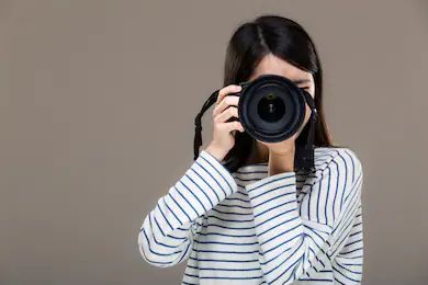 asian-female-photographer